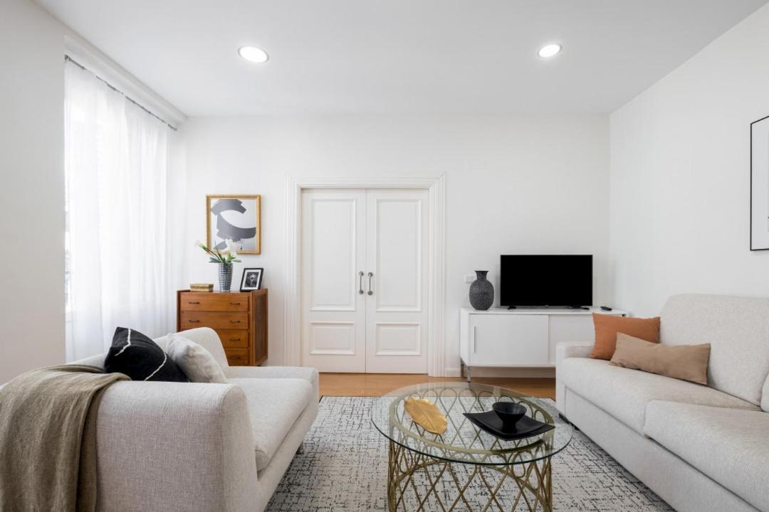 1 Bedroom 1 Bathroom Furnished - Sol - Bright Refurbished - Mintystay Мадрид Екстер'єр фото